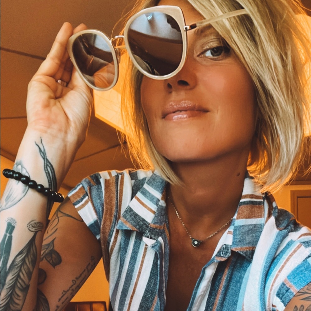 Meet your Posher, Lacey